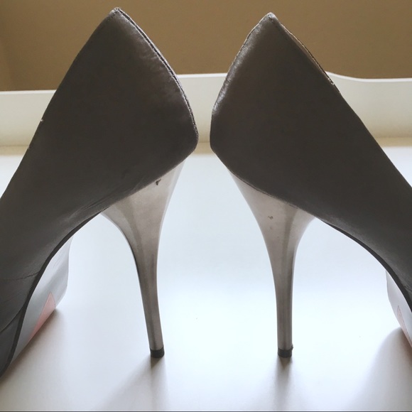 Luichiny Grey Satin Platform Pumps - Picture 3 of 7
